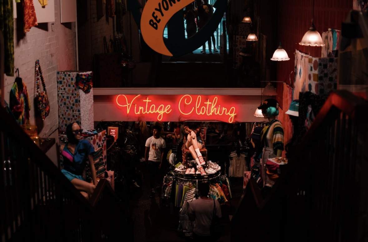A store with vintage clothing, ideal when you want to see how vintage fashion adds character to relocation.